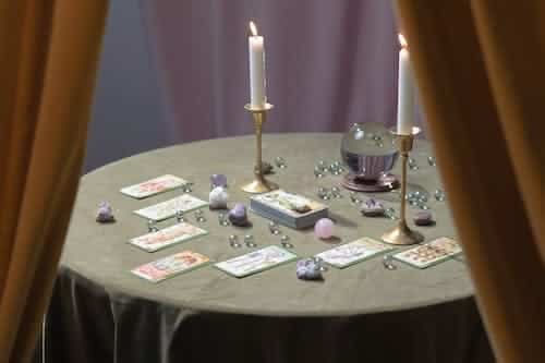 Pourquoi un salon pour la divination ?