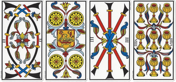 Exemples d’arcanes mineurs pour les quatre suites du tarot de Marseille : les épées, les deniers, les baguettes et les chalices