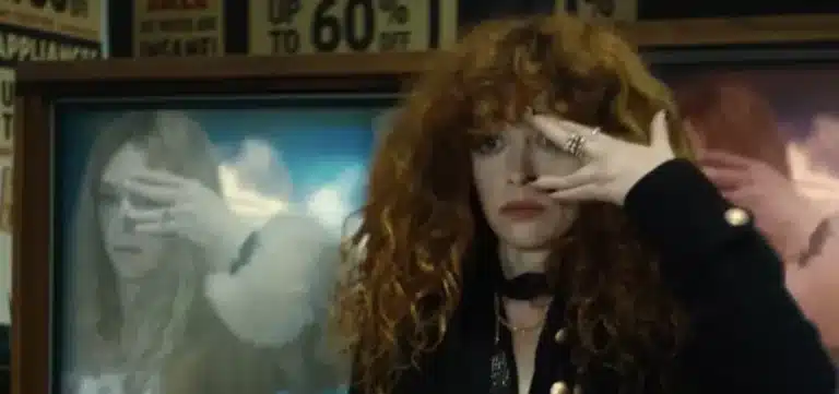 Dans les &eacute;toiles drap&eacute;e