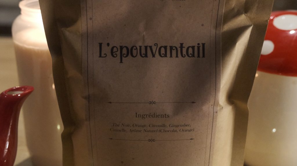 th&eacute; noir &agrave; la citrouille l'&eacute;pouvantail , th&eacute; d'automne de chez whitedragonworkshiop review. sachet du th&eacute;